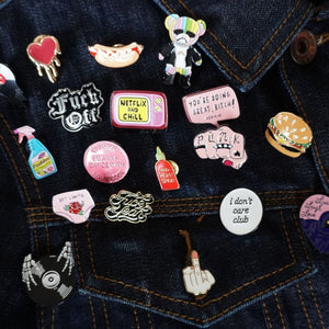 Love Machine - Pin Badge Famous Rebel