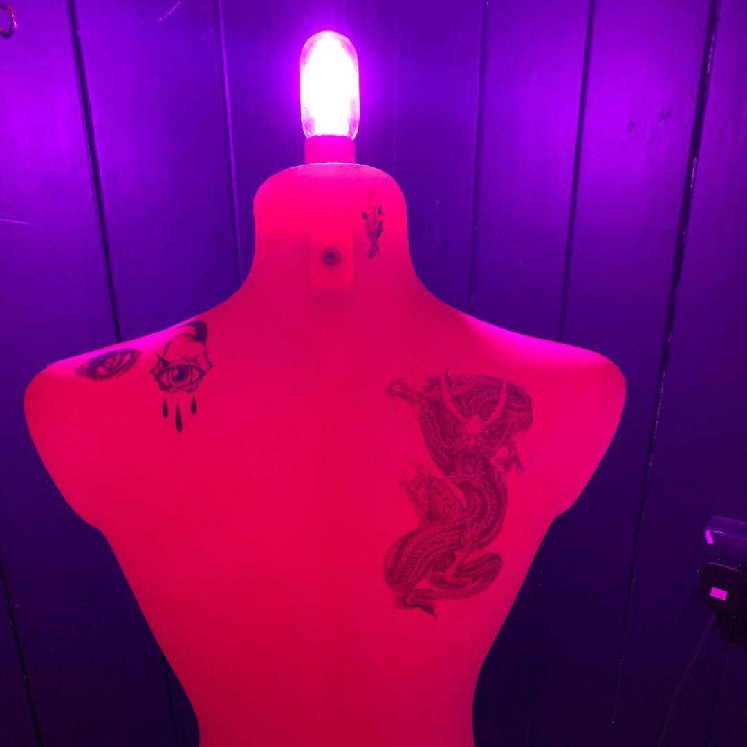 Mannequin Art Light - Berlin - Neon Pink-Lighting-Famous Rebel