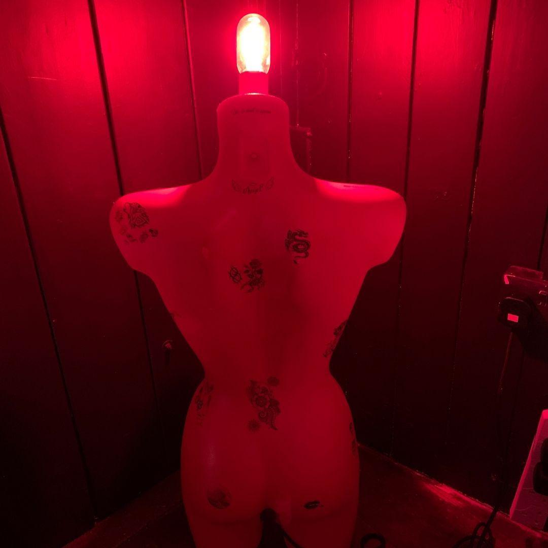 Mannequin Art Light - Pacha - Lipstick red-Lighting-Famous Rebel