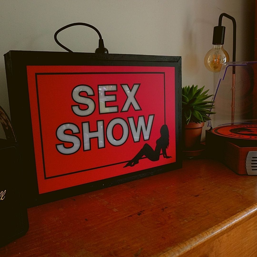 Sex Show - Lightbox Famous Rebel